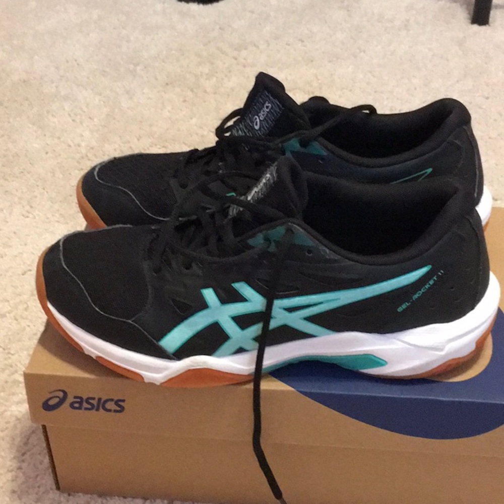 Asics Gel Rocket 11 Women’s Volleyball Sneakers - Picture 2 of 6